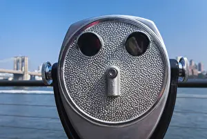 North America Cityscapes Drucke: Tower viewer binoculars in face shape