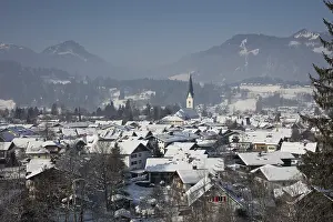 High Mountain Range Nature Reserve Drucke: Townscape in winter, Oberstdorf