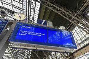Cologne Central Station Drucke: Track closed, construction work