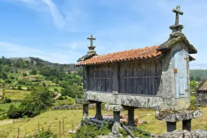 Traditional Espigueiros Drucke: Traditional Espigueiros, Granary