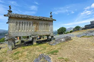 Peneda Geres National Park Images Drucke: Traditional Espigueiros, Granary