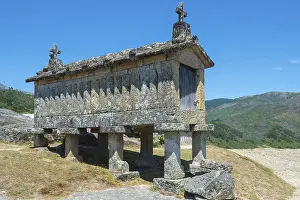 Traditional Espigueiros Drucke: Traditional Espigueiros, Granary