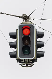 Traffic Light Drucke: A traffic light with a red light