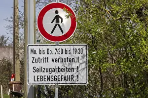 High Voltage Line Drucke: Traffic sign - no passing, cable pulling work