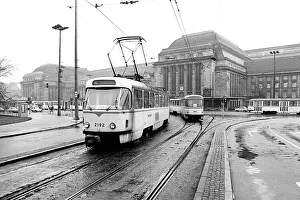 Die Tram vor dem Hauptbahnhof