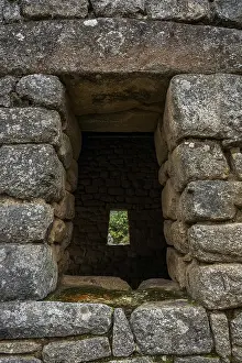 Cusco Region Tourist Attraction Drucke: Detail of a trapezoidal window
