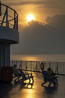 Northern Europe Ferry Service Drucke: Travellers in deckchairs at sunset