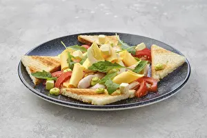 Healthy Snack Ideas Drucke: Triangular pieces of toast, ham