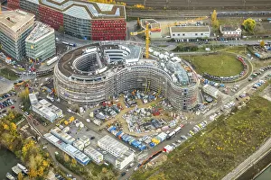 Dusseldorf Office Building Drucke: Trivago headquarters under construction
