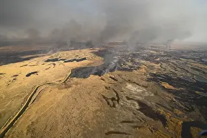 Tundra Fire Drucke: Tundra fire. Burning dry grass and peat bogs