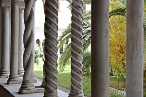 Central Italy Tourist Attraction Drucke: Twisted Columns, Cloister of Monastery
