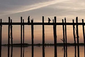 Drucke von Der U-Bein-Brücke im Abendlicht, in der Nähe von Mandalay, Myanmar Mandalay Drucke: U Bein Brücke im Abendlicht