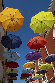 Eastern European Umbrellas Drucke: Umbrellas