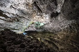 Lanzarote Volcanic Area Drucke: Underground cave formed by lava flow