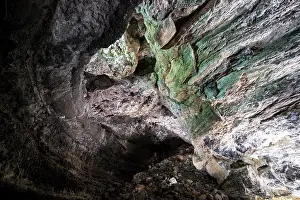 Spanish Volcanic Landscapes Drucke: Underground cave formed by lava flow