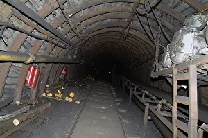 Passenger Transportation Drucke: Underground tunnel in the mine