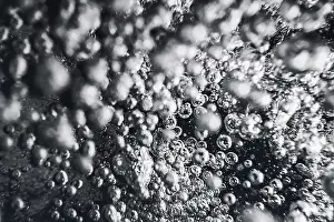 Underwater Air Bubble Effect Drucke: Underwater bubbles Abstract background