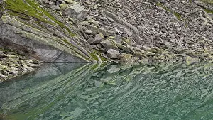 Deserted Alpine Lake Drucke: Unterer Gerlossee, lake, Reflection