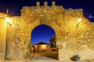 Historic European Defence Work Drucke: Upper arch - eastern gate, Medieval walled complex