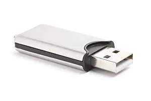 USB Flash Drive Drucke: USB flash drive isolated on white background