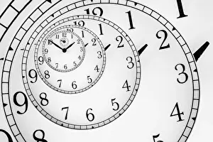 Deserted Clock Face Drucke: Detail of a used mechanical clock with hypnotic quadrant