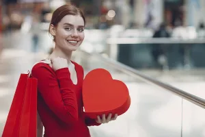Heart Shaped Gift Box Drucke: Valentine's Day Concept