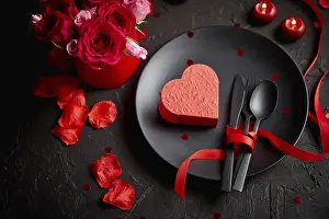 Romantic Dinner Concept Drucke: Valentines day, table setting and romantic dinner concept