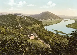 German Landmark Tourist Attraction Drucke: The Valhalla with a view of the Danube