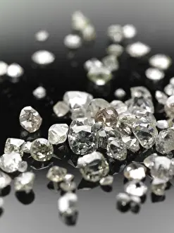 Precious Gemstones Drucke: Many valuable diamonds, some rough