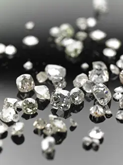 Valuable Diamonds For Sale Drucke: Many valuable diamonds, some rough