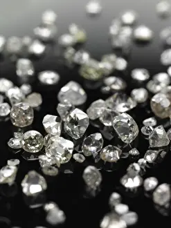 Valuable Diamonds For Sale Drucke: Many valuable diamonds, some rough