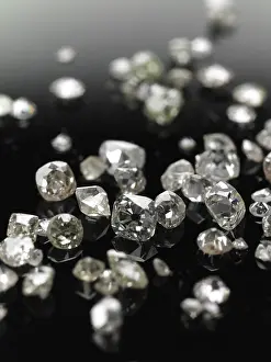 Precious Gemstones Drucke: Many valuable diamonds, some rough