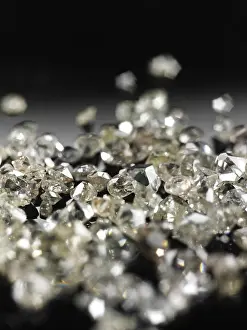 Gemstone Further Processing Drucke: Many valuable diamonds, some rough