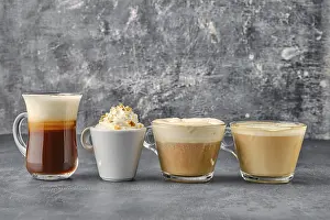 Symbolic Coffee Image Drucke: Variation of coffee drinks on shabby background