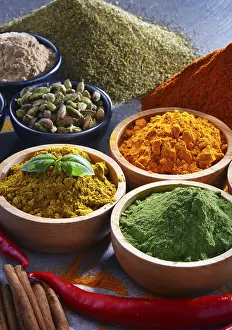 Healthy Eating Options Drucke: Variety of spices on kitchen table