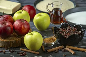 Baking Ingredients Drucke: Various baking ingredients such as apples