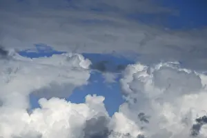Central European Weather Patterns Drucke: Various cloud formations, Bavaria, Germany