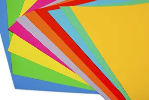 Plain White Background Studio Photo Drucke: Various color paper stack like a rainbow isolated on white
