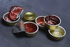 Portion Pack Jams Drucke: Various jams in portion packs, jam