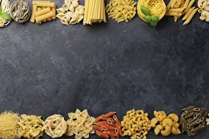 Diverse Pasta Dishes Drucke: Various pasta. Cooking concept
