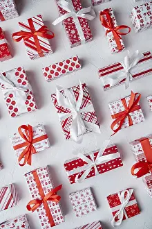 Flat Lay Studio Photography Drucke: Various pattern and size Christmas boxes placed on white background