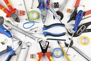 Studio Shot Handicrafts Drucke: Various tools and materials scattered on white background