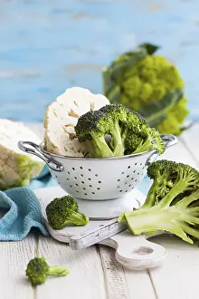 Romanesco Cabbage Drucke: Various types of cabbage: romanesco