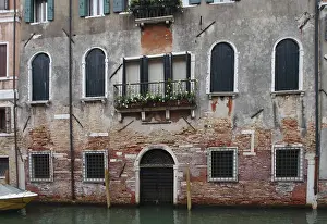 Deserted Italian Architecture Drucke: Venetian brickwork
