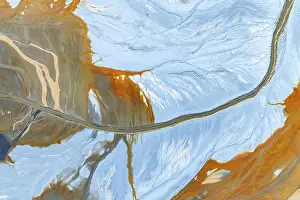 Multicolored Background Image Drucke: A vibrant abstract composition showcasing fluid textures in blue
