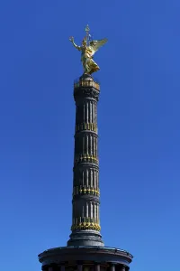 Berlin Victory Column Drucke: The Victory Column on the StraBe des 17