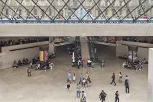 Western European Tourist Attraction Drucke: View into the basement of the pyramid