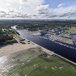 Drucke von Blick auf Strand und Marina, Pirita, Luftaufnahme, Tallinn, Estland Tallinn Drucke: Blick auf Strand und Marina, Pirita.
