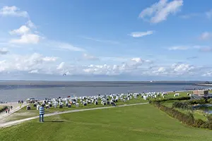 Lower Saxony Coastline Drucke: View from the Blue Bridge over the beach