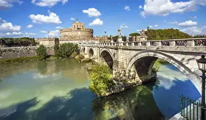 Historic Castle Architecture Europe Drucke: View of the Castel Sant'Angelo